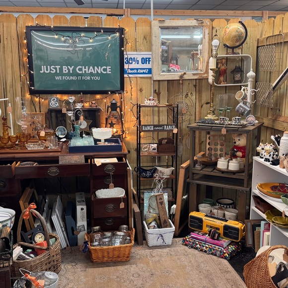 Meet your Posher, Ronda - Picture 4 of 7